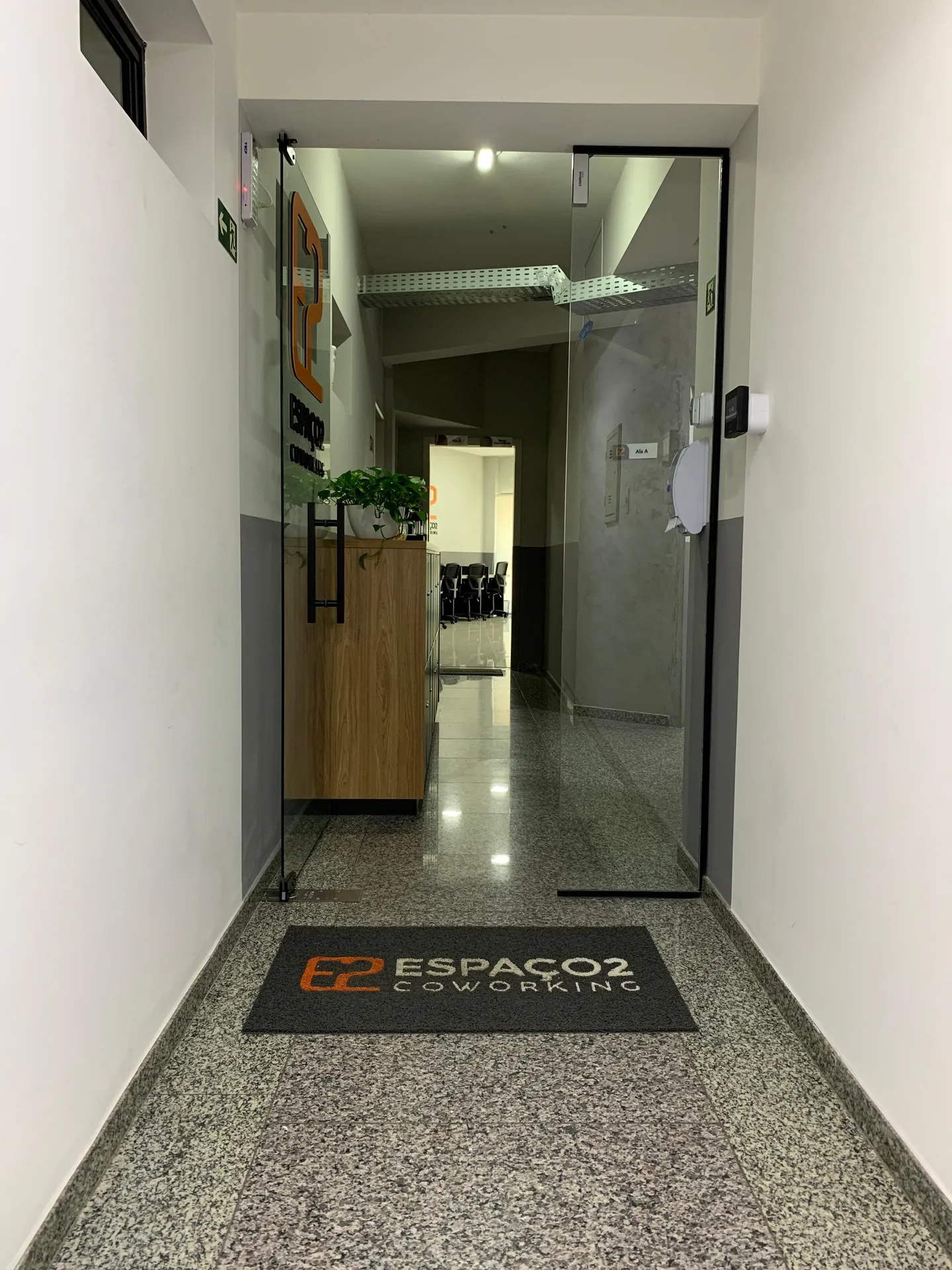 e6be3795-1c17-4db1-b728-b583f2549bf0